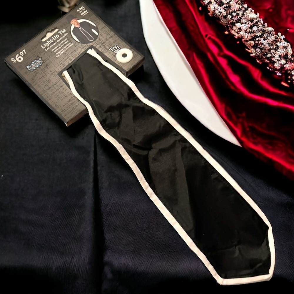 Brand New Light-Up Necktie – Make a Statement at Your Next Event! Costume - Picture 6 of 7